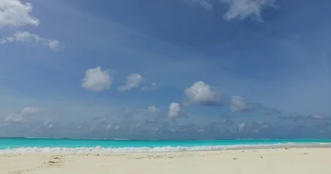 V00174 Maldives beautiful beach background white sandy tropical paradise island Stock Footage