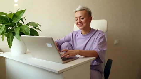 V1-0002 Катя00683992 Stock Footage 168581176