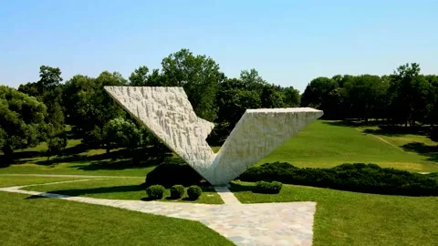 V3 Monument  around shot Stock Footage 235942017