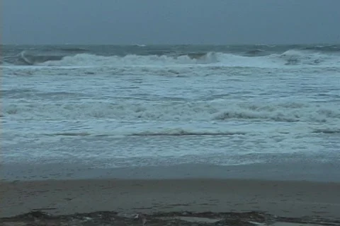 VABeachFroth-DV NTSC Stock Footage