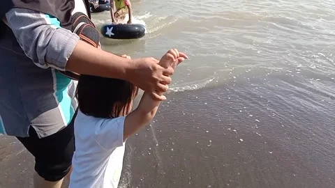 A vacation to the beach 2 Stock Footage 171428081