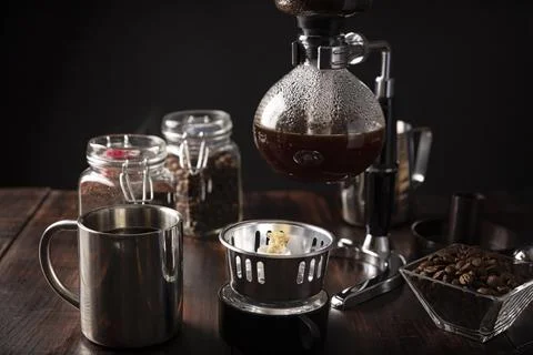 Vacuum coffee maker also known as vac pot, siphon or syphon coffee maker. Met Stock Photos