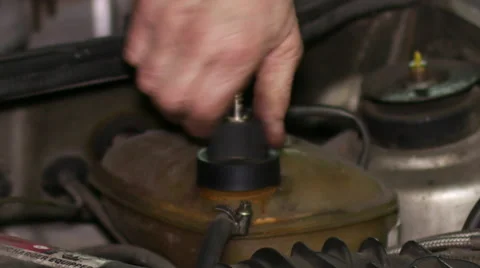 Vacuum Pump Car Cooling Circuit Pressure Test Video stock 45431619