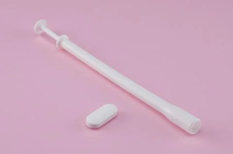 Vaginal tablet and applicator 스톡 사진