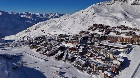 Val Thorens Ski Resort Winter Aerial Video French Alps 4K 動画素材 335827563