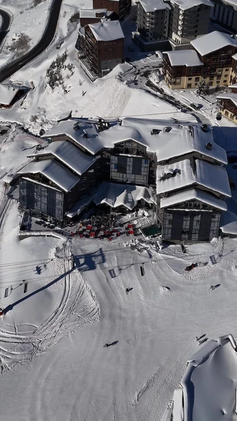 Val Thorens Ski Resort Winter Vertical France Aerial Alpine Infrastructure 動画素材 337975297