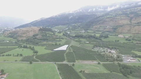 Val Venosta - Panoramic run drone 4K Video stock 102275268