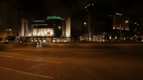 Valencia Night Traffic 動画素材 7770435