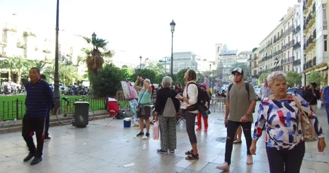 Valencia, Spain. Plaça de la Reina and Valencia Cathedral. Stock Footage 165139752