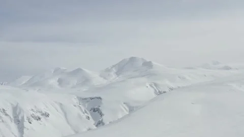 Valley aerial Dolly 動画素材 188636706