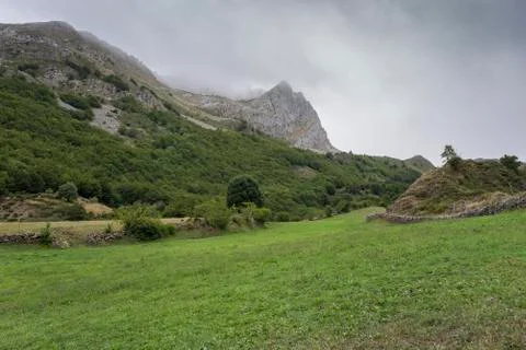 Valley of the River Trabanco, La Peral, in Somiedo Nature Reserve Stock Photos