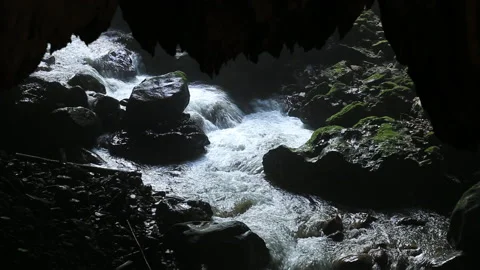 Valley waterfall Vídeos de archivo 145859871