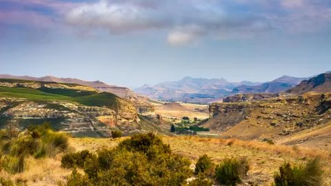 Valleys, canyons and rocky cliffs at the majestic Golden Gate Highlands Natio Stock Photos
