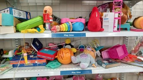 Value Village second-hand store in  Canada Stock Photos