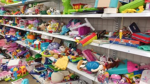 Value Village second-hand store in  Canada Stock Photos