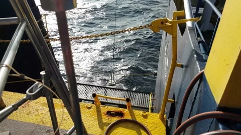 Van Veen coming back up,  filled with mud from the bottom. Stock Footage 150732899