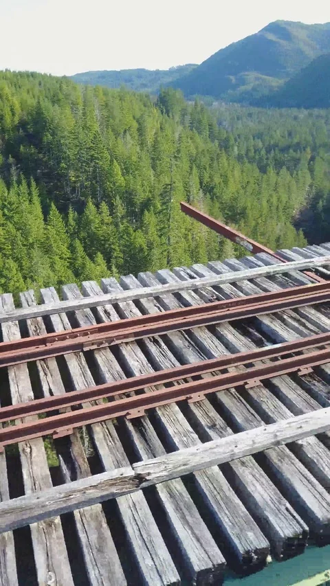 Vance Bridge 30sec 4k 2 Video stock 129389360