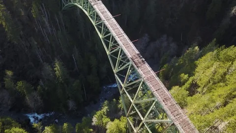 Vance Bridgehorizontial 30sec 4k 2-1 Video stock 129389414