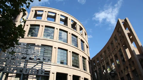 Vancouver Public Library (VPL) Central Branch 03 - tilt 動画素材 30685920