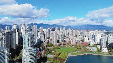 Vancouver Skyline and False Creek Under Clouds, Static Aerial 4K 動画素材 342539989