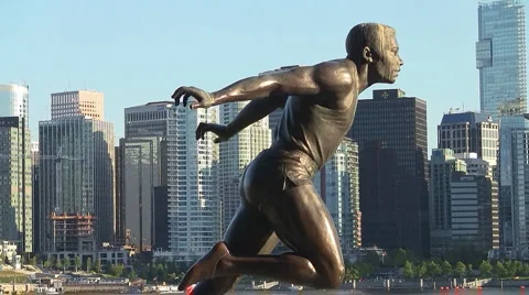 Vancouver statue with City in Background Video stock 910644