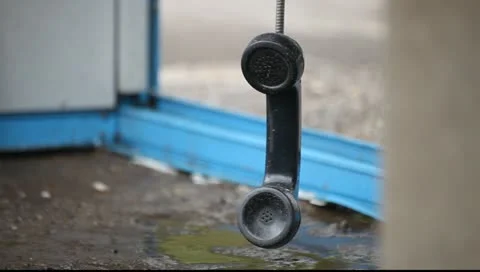 Vandalized Payphone Booth - Camera Raw Footage 스톡 동영상 11061545