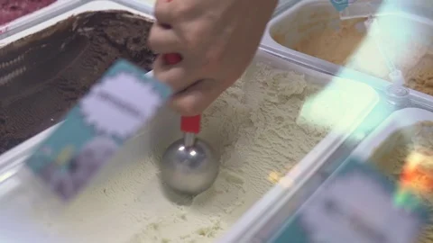 Vanilla ice cream scooping close up Video stock 114656480