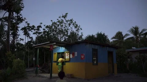 Vanuatu shop at night Stockbeeldmateriaal 76504086