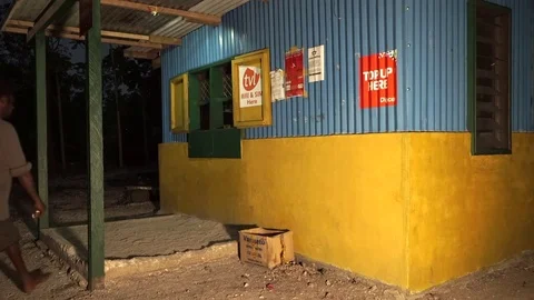 Vanuatu shop at night Stockbeeldmateriaal 76504160