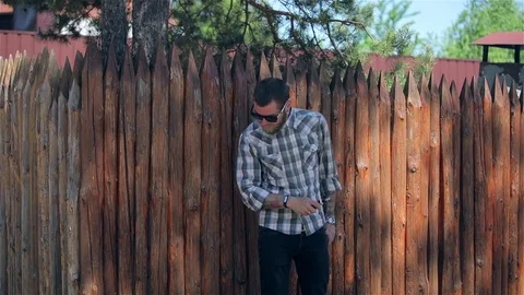 Vaping Bearded Man. 스톡 동영상 75327715