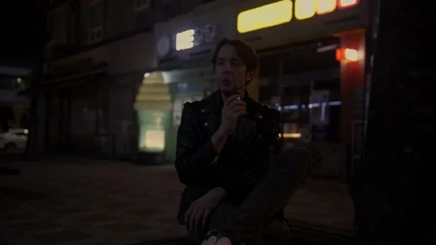 Vaping man Vídeos de archivo 178490301