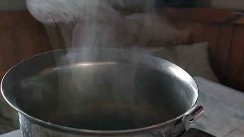 Vapor from a tea pot Stock Footage 166340823