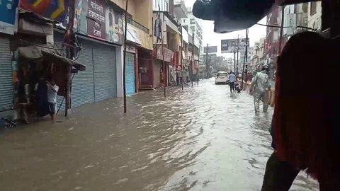 Varanasi Flood  Stock Footage 116804009