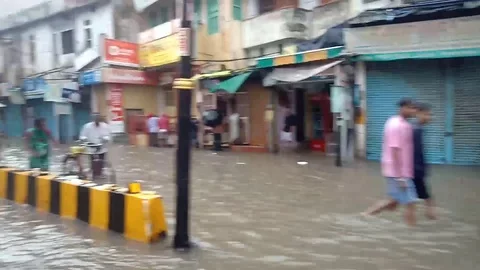 Varanasi Flood  Stock Footage 116804011