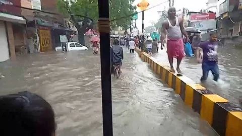 Varanasi Flood  Stock Footage 116804044
