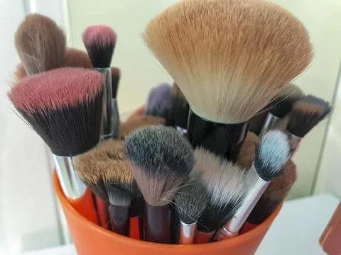 Various brushes used for make-up in various shapes, sizes and colours Stock-Fotos