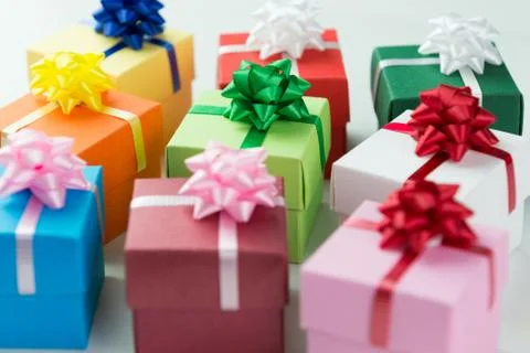 Various colour gift boxes Foto stock