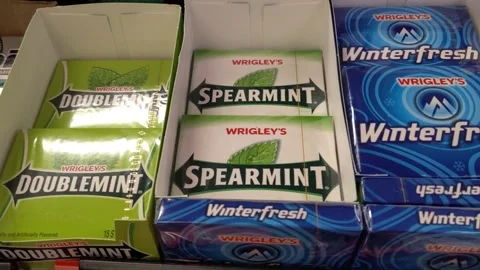 Various Gum Packages Available for Purchase 動画素材 138471265