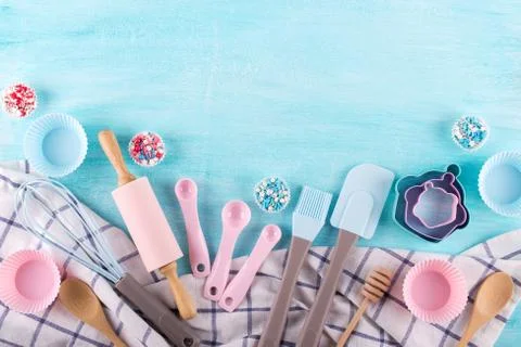 Various kitchen baking utensils. Flat lay. Top view, mockup for recipe Foto stock