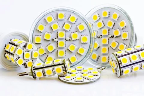 Various LED bulbs with 3-chip SMD LEDs Фото