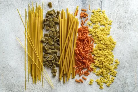 Various multicolored pasta background Fotos de archivo