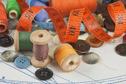 Various sewing accessories in the scheme Stock-Fotos