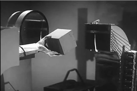 Various shapes aerodynamic abilities are tested in a lab in the 1940s 動画素材 99843854