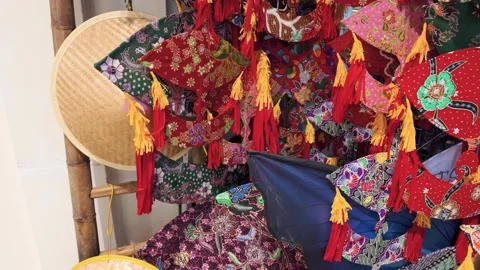 Various types of vibrant collection of colourful batik wau Vidéo 317794610