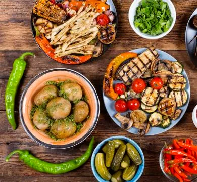 Various vegan dishes and snacks. Grilled vegetables. Stock-Fotos