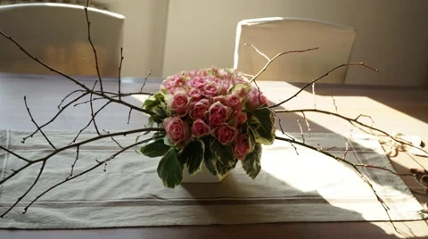 Vase with roses on the table 스톡 동영상 48217505