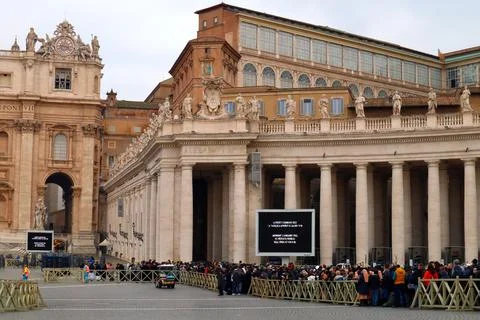 Vatican, Jan. 2, 2023: Queue of people waiting to enter at St. Peter's Basilica Stock Photos