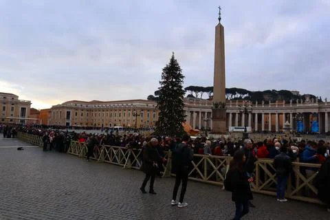 Vatican, Jan. 2, 2023: Queue of people waiting to enter at St. Peter's Basilica Stock Photos