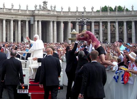 Vatican Pope Deranged Man - Jun 2007 Stock Photos