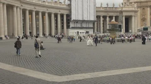 Vatican, Saint Peter Square Rome, Italy.Grooms in the Vatican courtyard Vídeos de archivo 12389408